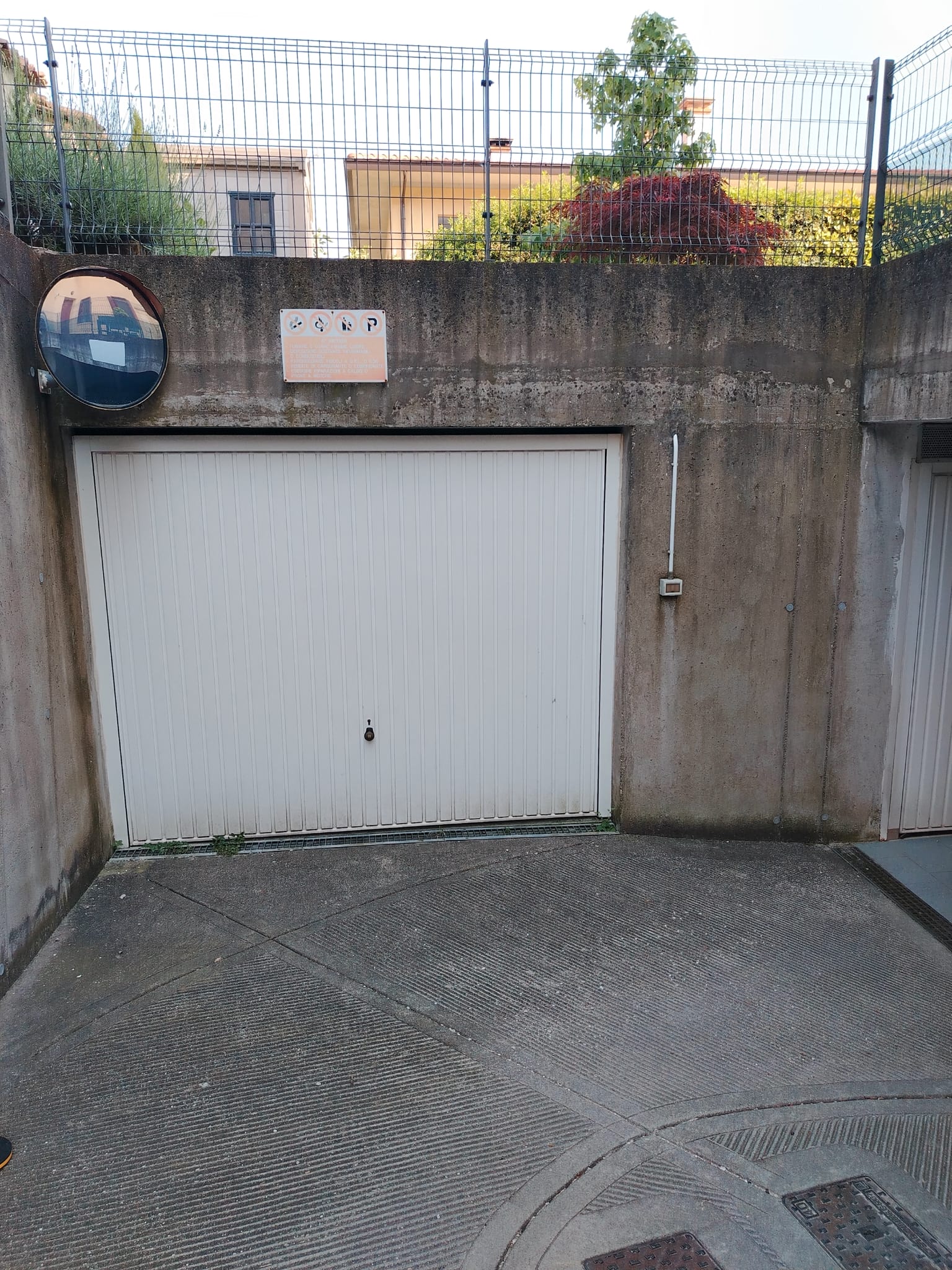 Muro prima del lavaggio